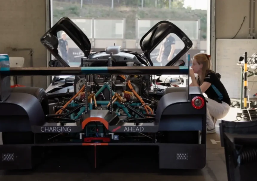 Le Mans’a Giden Yol: InMotion Dünyanın En Hızlı Şarj Olan Yarış Aracını Nasıl Geliştiriyor?