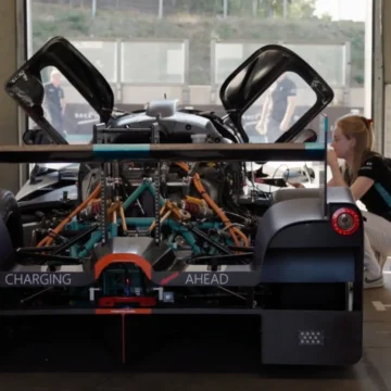 Le Mans Yolunda 3D Baskı:  InMotion Dünyanın En Hızlı Şarj Olan Yarış Aracını Nasıl Geliştiriyor
