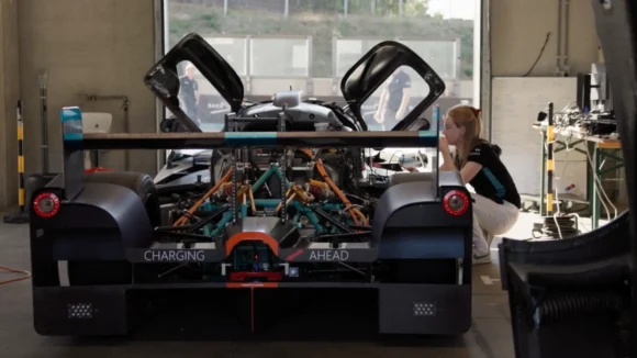 Le Mans Yolunda 3D Baskı:  InMotion Dünyanın En Hızlı Şarj Olan Yarış Aracını Nasıl Geliştiriyor
